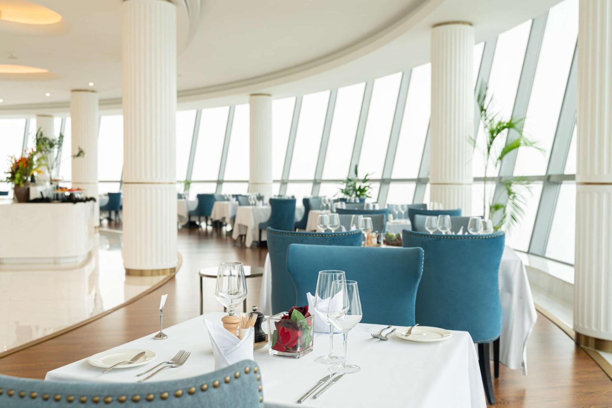 Hilton Brazzaville Les Tours Jumelles Hotel & Residences Ngoại thất bức ảnh